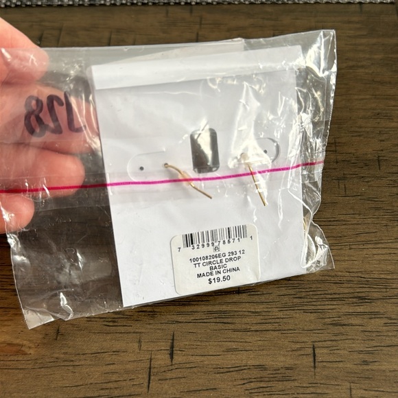 J28. STYLE & CO Stamped Oval Mixed Metal Dangle Hook Earrings NEW - Picture 2 of 2